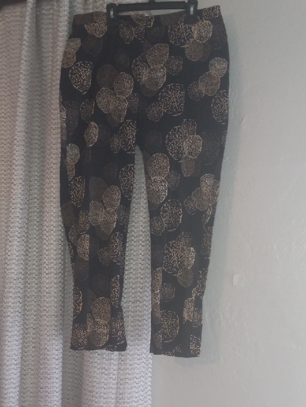 Nygard Colecton Black and Gold Patterned Stretch Pants